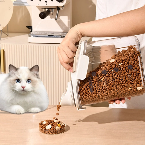 Tragbarer Versiegelter Tierfutter-Vorratsbehälter Mit Messbecher Feuchtigkeitsbeständiger Transparenter Kunststoff Hund Katze Eimer