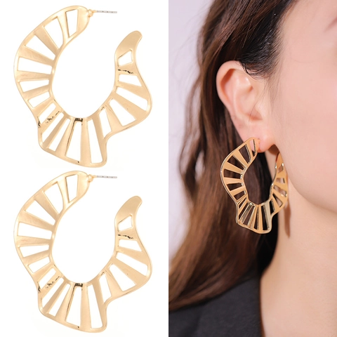 Exaggerated Alloy Gold Plated Hoop Earrings For Women With Stainless Steel Earring Post Geometric Textured Metal Earring Jewelry