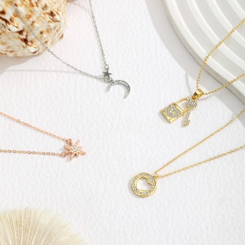 Minimalist Copper Rhinestone Pendant Necklace For Women Star Moon Heart Lock Key Charms Gold Rose Gold Silver Jewelry