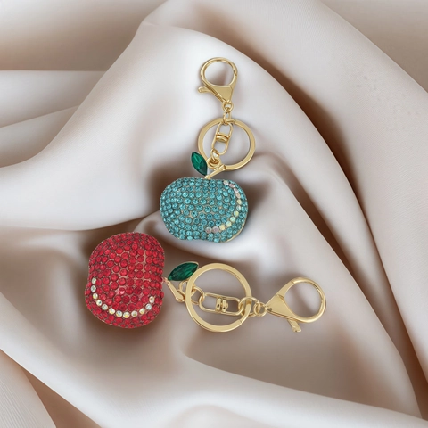 Cute Rhinestone Apple Keychain Zinc Alloy Fruit Bag Charm Pendant For Women Girls Gold Tone Key Ring Accessory Gift