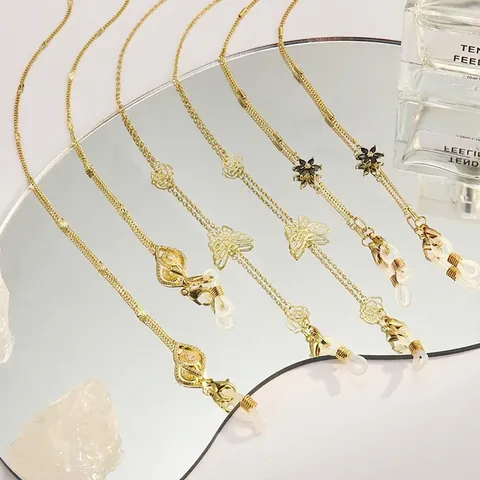 Catena Multifunzionale per Occhiali in Metallo Con Ciondolo a Forma di Cuore Farfalla Fiocco di Neve Rame Placcato Oro Argento