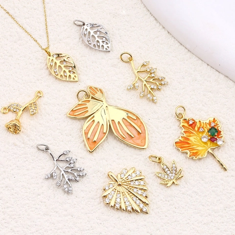 Elegant Gold Plated Copper Leaf Flower Pendant Necklace For Women Zirconia Rhinestone Maple Rose Heart Shape Jewelry Gift