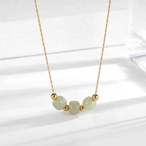 Minimalist 18K Gold Plated Titanium Steel Necklace With Faux Nephrite Jade Beads Elegant Choker For Women Fashion Jewelry