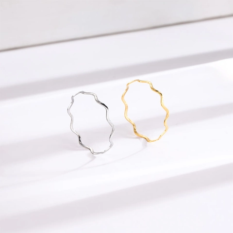 Minimalist Ultra Fine Wave Titanium Steel Ring For Women Smooth Plain Band Electroplated Geometric Gold Silver Stacking Ring