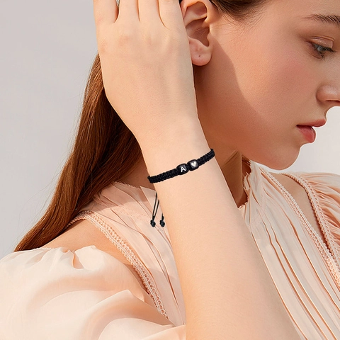 Bracelet en Corde de Polyester Tissé à la Main Lettre Coeur Perles Ajustable Noir Rouge Bracelet de Couple Amitié Bijoux Cadeau Femme Homme