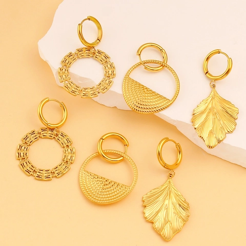 Orecchini a Cerchio in Acciaio Inossidabile Minimalista per Donna Gioielli di Moda in Metallo Cavo Geometrico