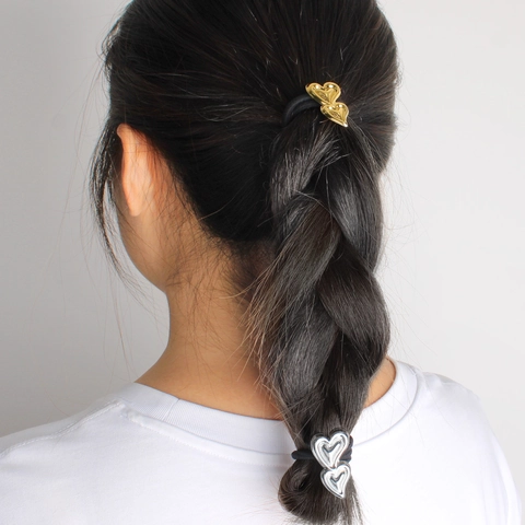 Chouchous Cheveux Vintage en Acier Inoxydable Cœur pour Femmes Mode Double Cœur Pendentif Élastiques Cheveux Accessoires