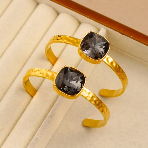 PVD 18K Gold Plated Stainless Steel Hammered Cuff Bracelet With Square Gray Crystal Vintage Adjustable Jewelry For Women