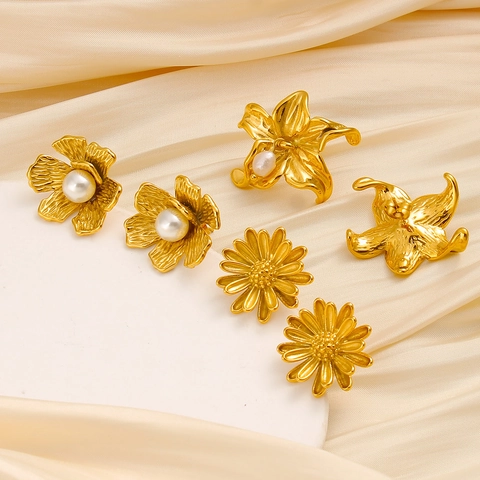 Vintage Stainless Steel Flower Stud Earrings For Women Gold Silver Plated Artificial Pearl Zirconia Floral Lightweight Luxury Jewelry