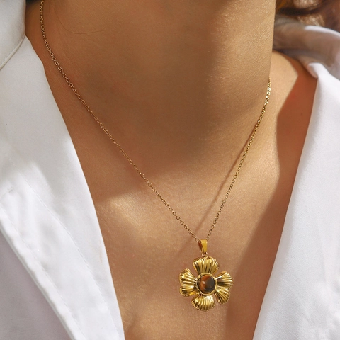 Stainless Steel Necklace Gold Plated Flower Leaf Pendant For Women Elegant Enamel Zirconia Botanical Nature Jewelry Gift