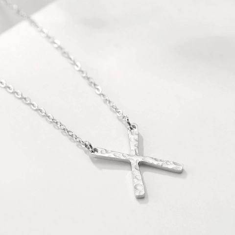 Minimalist Stainless Steel Letter X Pendant Necklace Hammered Texture Metal Chain Jewelry For Women Gold Silver Rose Gold Punk Fashion Accessory