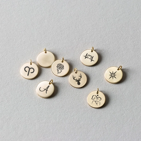 Edelstahl Rundanhänger Charme Für DIY Schmuckherstellung Lasermuster Tier Alphabet Rund Metall Scheibe Anhänger