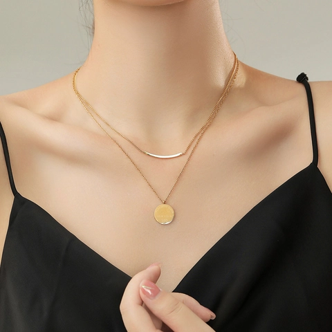 Chic 18K Gold Plated Stainless Steel Double Layer Necklace For Women New York Coin Round Pendant Curved Bar Choker Jewelry