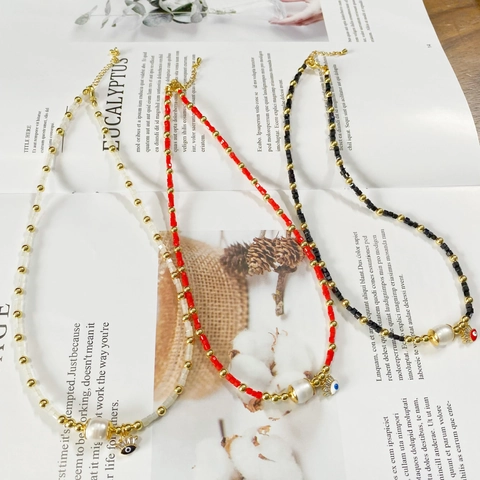 Collier Pendentif Perle Artificielle Alliage Bohême Rouge Noir Blanc Perles de Verre Mauvais Œil Bijoux pour Femmes
