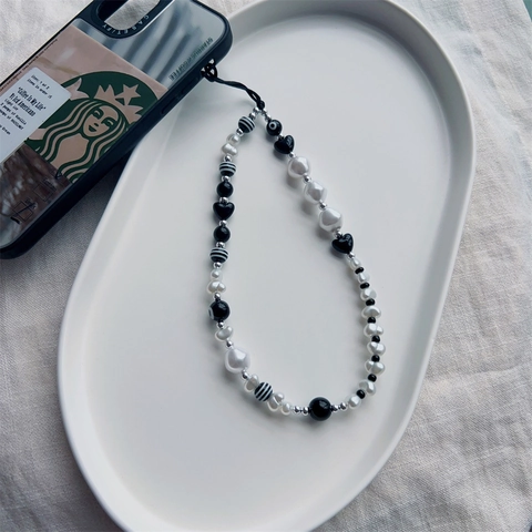 Handmade Beaded Phone Strap With Black Heart And Artificial Pearl Minimalist Wristlet Charm For Women Phone Decoration