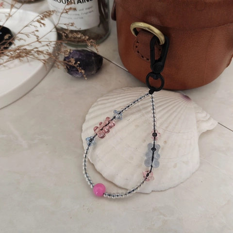 Handmade Beaded Keychain Acrylic Gummy Bear Colorful Glass Beads Bag Pendant Phone Lanyard Cute Ins Style Women Girls Jewelry Gift