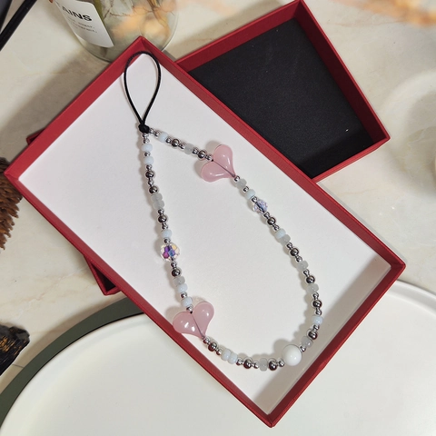 Handmade Glass Beaded Phone Lanyard With Acrylic Heart Copper Plated Steel Beads Sweet INS Style Phone Chain For Women