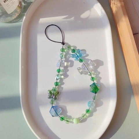 Catena del Telefono in Acrilico con Perline di Cristallo Ciondolo a Farfalla Cuore Fatto a Mano Künstliche Perle Sintetiche Cinturino da Polso per Donna Accessori Telefono