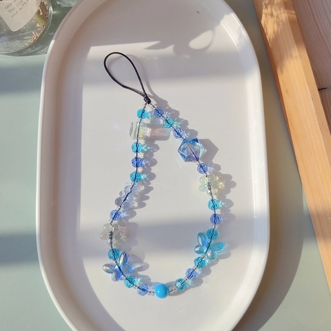 Handmade Beaded Phone Strap Acrylic Crystal Butterfly Heart Charm Wristlet For Women Girls Mobile Phone Lanyard Bag Keychain