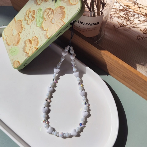 Handmade Crystal Beaded Heart Phone Lanyard Wrist Strap Sweet Acrylic Glass Bead Phone Chain For Women Anti-Lost Accessory