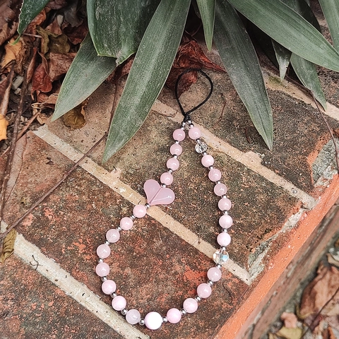 Handmade Rose Quartz Beaded Phone Charm Heart Crystal Glass Phone Lanyard For Women Pink Beads Tech Accessories Phone Decor