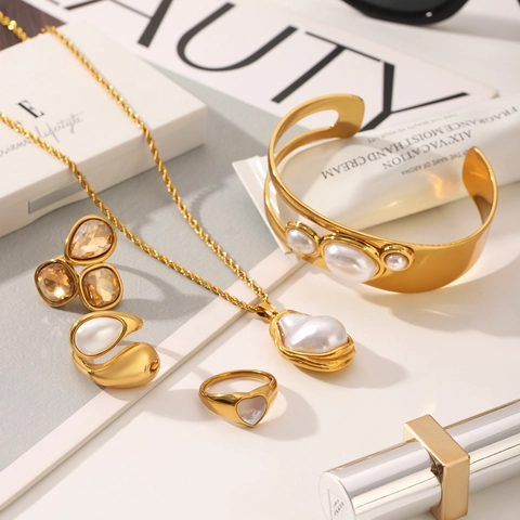 Vintage Stainless Steel Heart Mother Of Artificial Pearl Ring With Faux Artificial Pearl Pendant Necklace Bangle Set Fashion Jewelry For Women