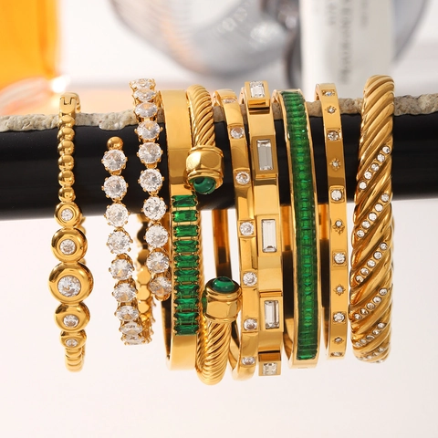 18K Gold Plated Stainless Steel Bangle For Women Zirconia Inlaid Twisted Wire Emerald Green Gemstone Fashion Jewelry Accessory