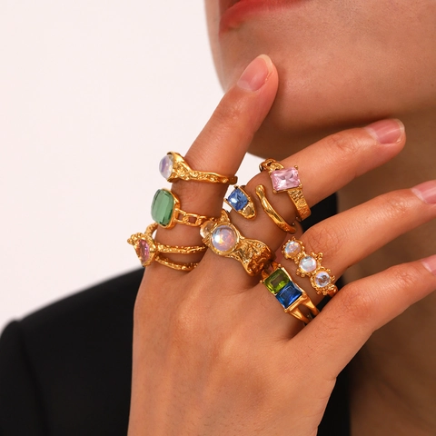 Anello Aperto Regolabile in Acciaio Inossidabile Placcato Oro Vintage per Donna Gioielli da Dito Retrò Geometrici con Zirconi Colorati Pietra di Luna