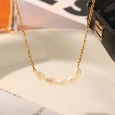 18K Vergoldeter Edelstahl Natürliche Süßwasser Süßwasserperle Halskette Elegante Schlüsselbeinkette Für Damen Schmuck Geschenk