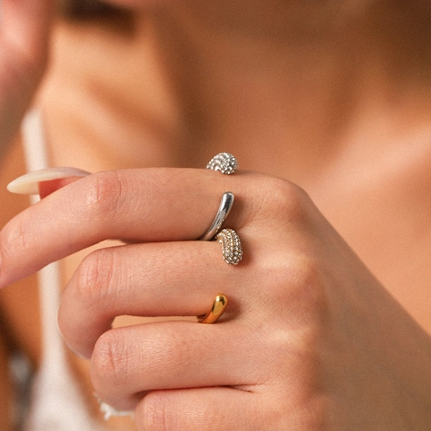 Anello Aperto Minimalista in Acciaio Inossidabile Placcato Oro 18K Donna Impermeabile Zirconia Cubica Regolabile Gioielli