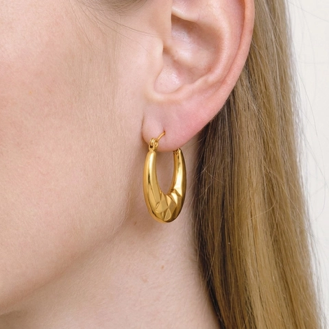 U-Shape Hoop Earrings 18K Gold Plated Stainless Steel Geometric Faceted Grid Pattern Waterproof Hypoallergenic Jewelry