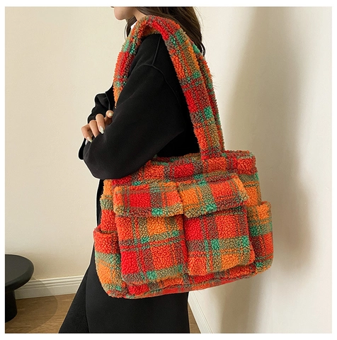 Plaid Plush Tote Bag Large Capacity Handbag Faux Lamb Wool Checkered Shoulder Bag With Multiple Pockets Casual For Women