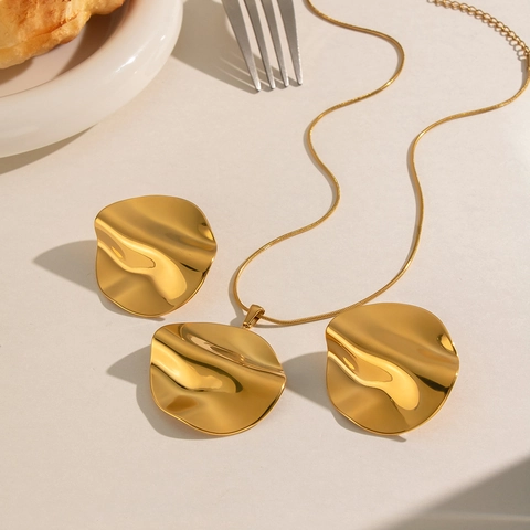 Minimalist 304 Stainless Steel Jewelry For Women Gold Plated Irregular Round Wave Pendant Necklace And Stud Earrings