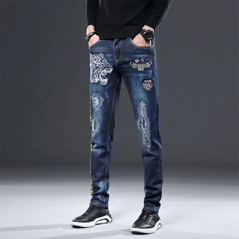 Men's Trendy Tiger Head Embroidery Jeans Distressed Slim Fit Stretch Denim Long Pants Streetwear Casual Stylish For Men