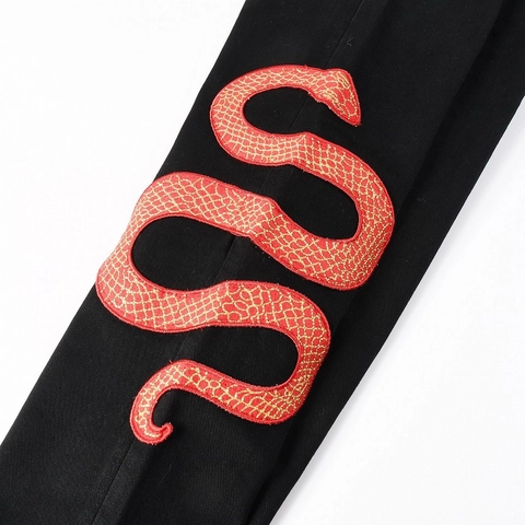 Jeans Slim Fit Strappati da Uomo Con Ricamo a Serpente Patch in Pelle di Serpente Distressed Lavati Neri Pantaloni Streetwear