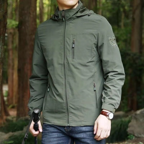 Men Hooded Outdoor Jacket Lightweight Windbreaker Multi Pocket Work Coat Casual Activewear Nylon Outerwear Spring Autumn