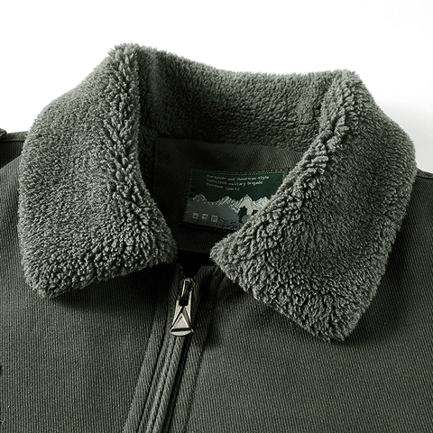 Men's Winter Flight Jacket Thickened Fleece Lined Bomber Jacket Japanese Cargo Style Military Padded Outerwear With Badges