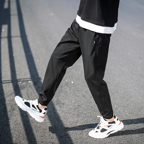 Pantalones Jogger Casuales para Hombre de Mezcla de Algodón con Cordón Pantalones Cargo con Bolsillos de Cremallera Bajos Ajustados Pantalones Deportivos para Hombres Jóvenes Negro Color Sólido Primavera Otoño Moda de Exterior