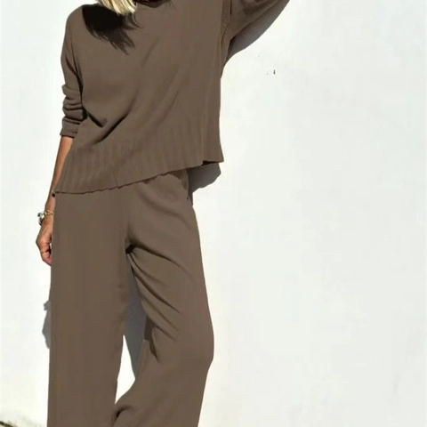Women Casual Knit Two Piece Set Solid Color Long Sleeve Pullover Sweater And Wide Leg Pants Set Lazy Style Tracksuit