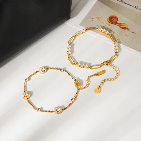 Luxe Roestvrij Stalen Strass Armband Voor Vrouwen Verguld Geometrische Lichte Luxe Stijl Veelzijdige Hand Sieraden