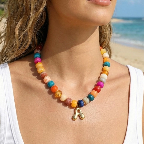 Acryl Harz Perlenkette Mit Goldenem Anfangsbuchstaben Ballon Anhänger Dopamin Bunte Buchstaben Schmuck Für Damen Strand Urlaub