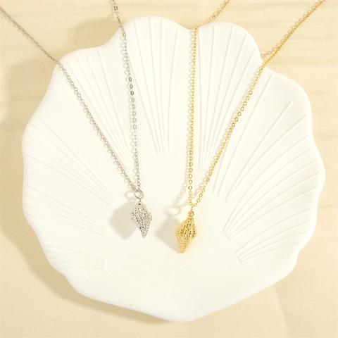 Conch Shell Pendant Necklace 18K Gold Plated Copper O-Chain For Women Beach Boho Style Minimalist Sea Snail Neck Jewelry
