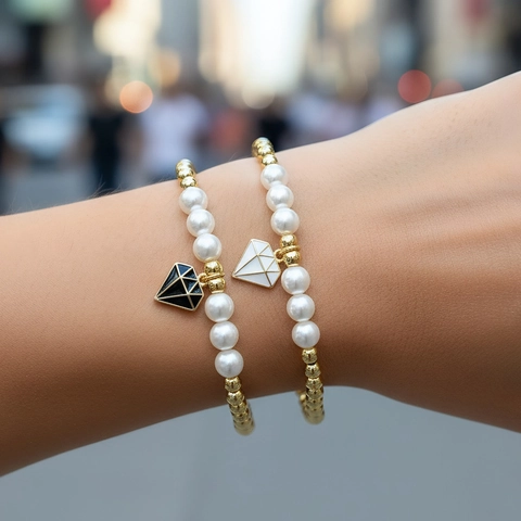 Pulsera Elástica Minimalista de Cuentas de Cobre Chapado en Oro y Perla Artificial de Concha Blanca Con Colgante de Forma de Diamante Esmaltado Joyería Mujer