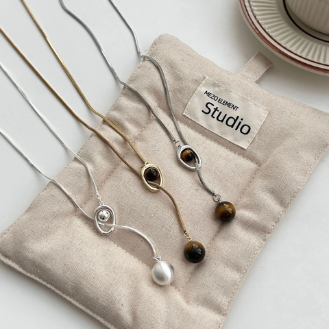 Collana Lunga in Acciaio al Titanio Con Pendente in Pietra Occhio di Tigre Perla Regolabile Catena a Serpente Geometrica per Donna