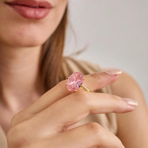 Luxury Gold Plated Copper Ring For Women Pink Oval Zirconia Inlaid Classic Engagement Wedding Jewelry Finger Ring Elegant Gift