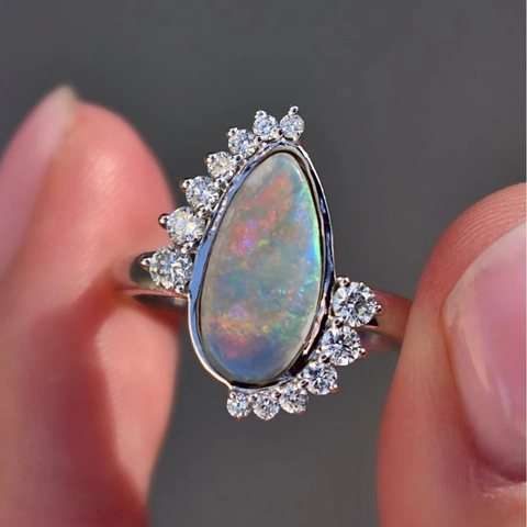Vintage Peervormige Opaal Ring Voor Vrouwen Verzilverd Koper Waterdruppel Zirkonia Kroon Halo Ring Elegante Sieraden Cadeau