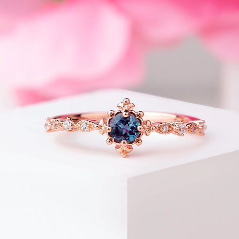 Vintage Copper Zircon Ring For Women Rose Gold Silver Plated Round Blue Stone Elegant Finger Jewelry Anniversary Gift