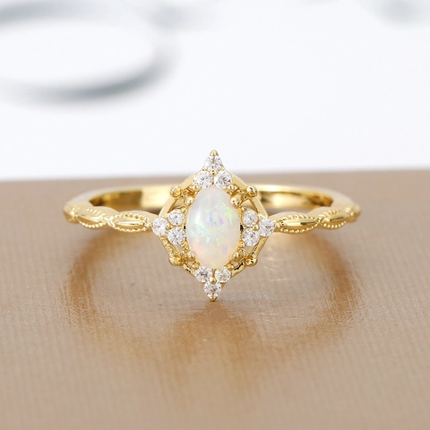 French Vintage Luxury Gold Plated Copper Oval White Opal Ring With Zircon Inlaid Adjustable Fashion Jewelry For Women