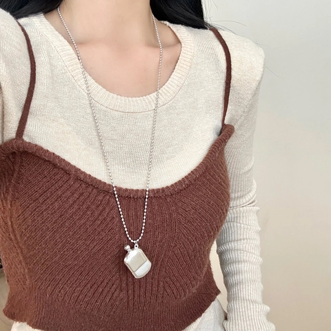 Minimalist Alloy Flask Pendant Necklace With Copper Bead Chain Women Retro Perfume Bottle Charm Long Sweater Chain Accessory