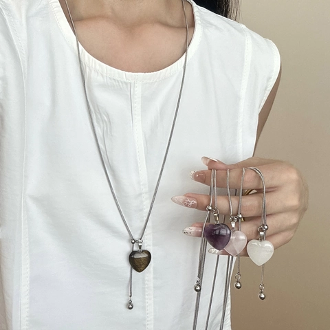 Collier en Acier Titane Pierre Naturelle Cœur pour Femmes Chaîne Serpent Réglable Améthyste Quartz Rose Œil de Tigre Bijoux